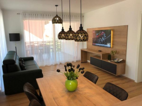 JJ City Apartment